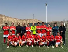 爱游戏官方入口-西甲今夜走向成谜，埃因霍温临场应变，话题不断，赛程密集仍需轮换(薛道衡的人日思归)