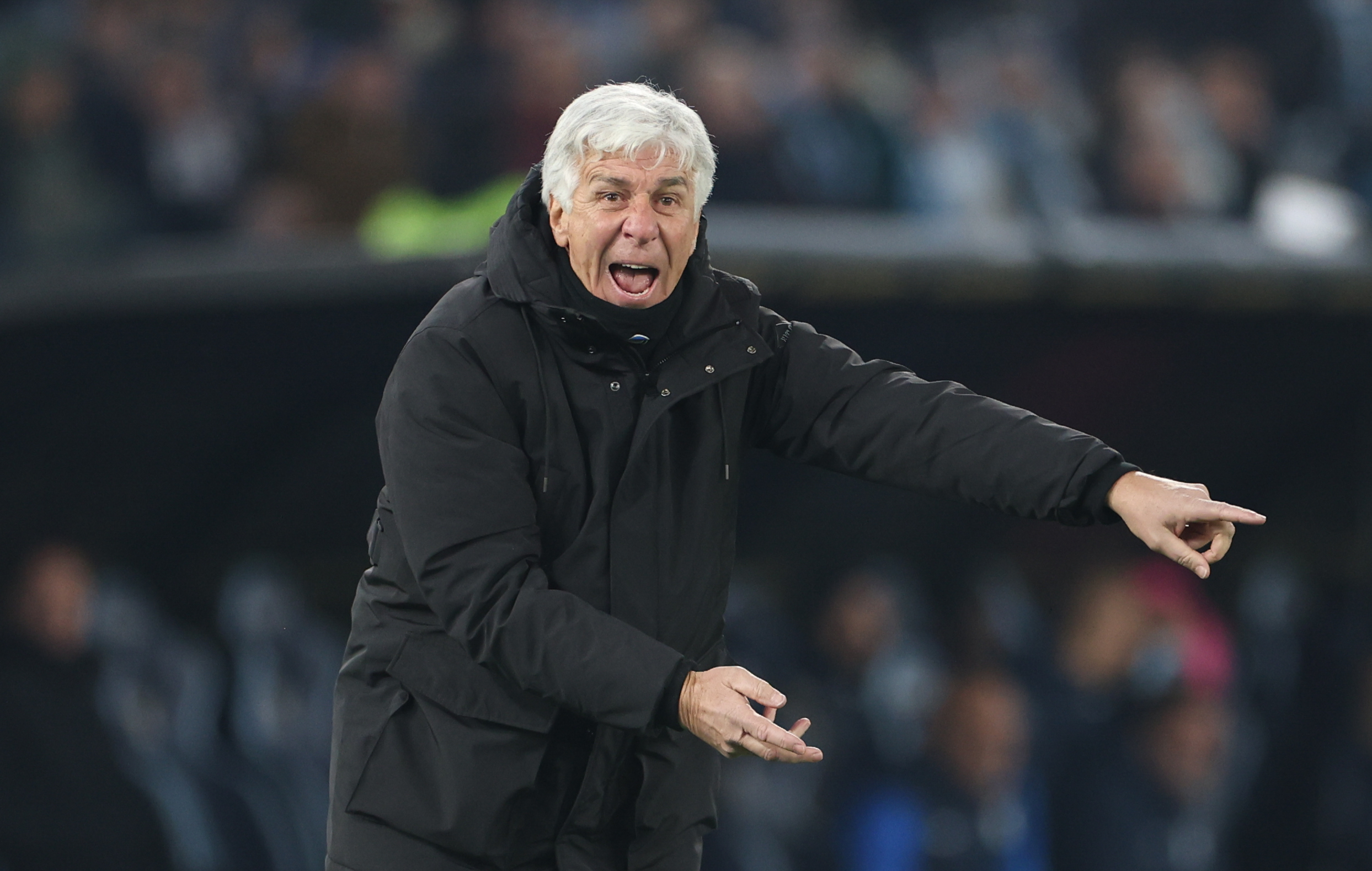 爱游戏-法国杯比赛中惊人的勺子点球引发门将愤怒