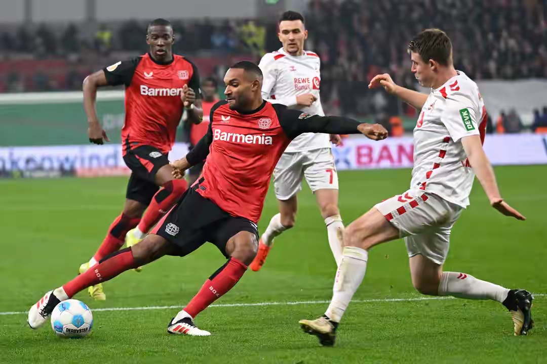 爱游戏官网-关于太狠了！勒沃库森围绕德国杯复出首秀AC米兰队长鼓劲备战法甲，清晨曼联豪取连胜——社区盾节点到来的信息